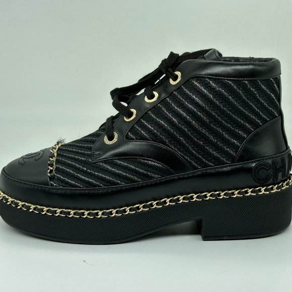 CHANEL 21K Tweed Leather Shearling CC Chain Lace Up Ankle Bootie Boots - Picture 1 of 16